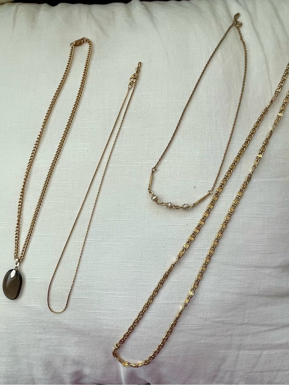 Vintage costume jewelry bundle - Picture 2 of 6